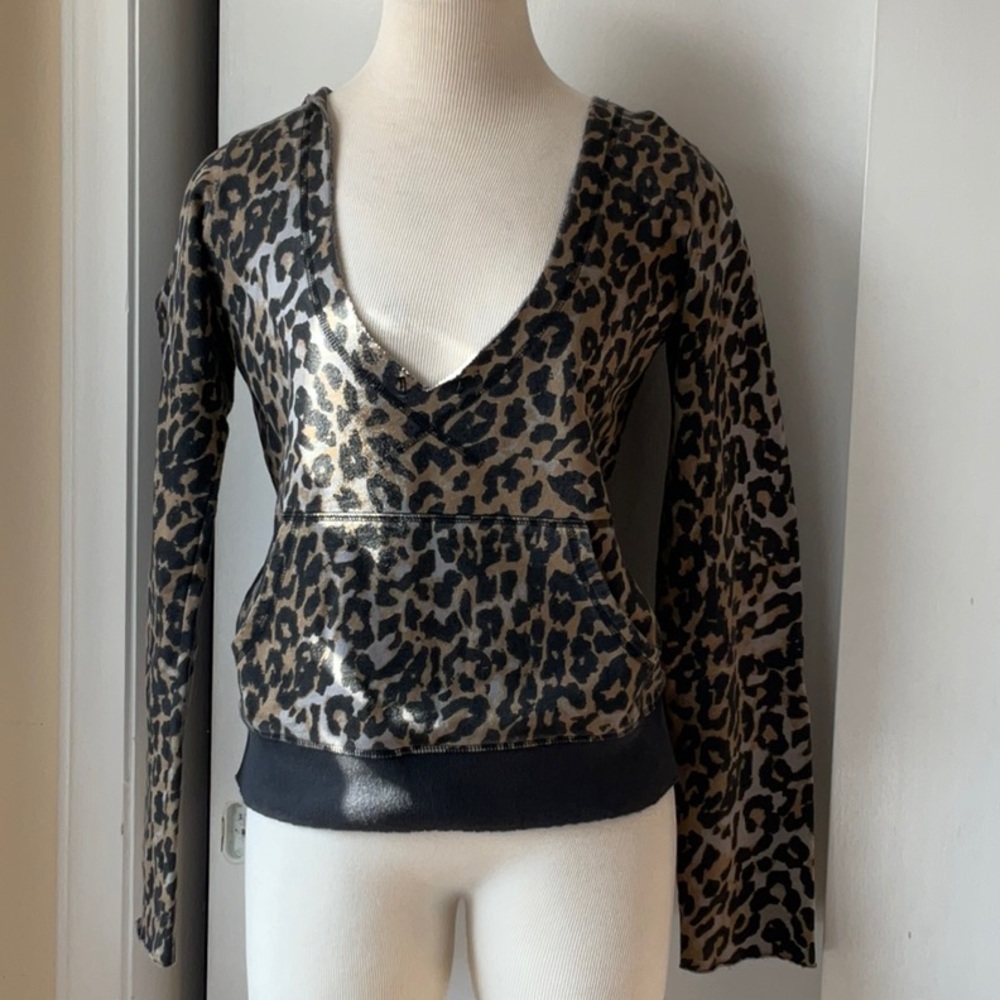 Animal Print V Neck Sweatshirt